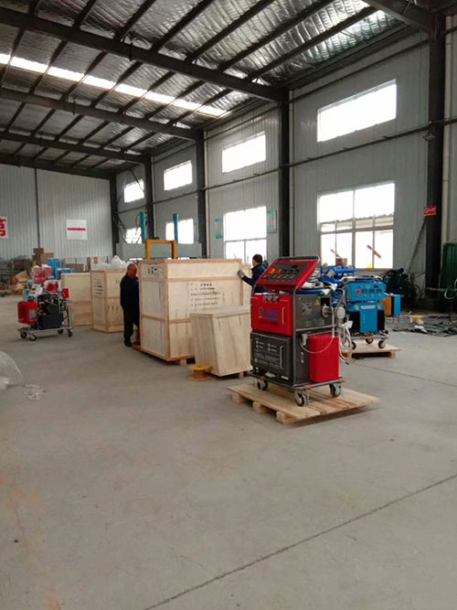 酸堿污水池防腐 施工需要定制聚脲噴涂機嗎?(圖2) 徐州市客戶防腐防水聚脲噴涂機設備