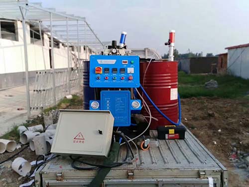 聚氨酯現場包裝發泡機 制造廠家(圖1) 養殖場聚氨酯發泡施工機械